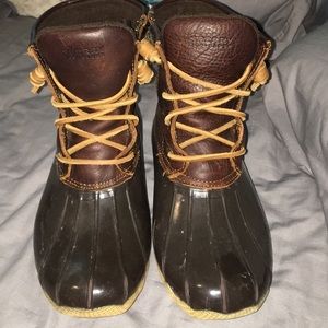 Speedy “bean” boots